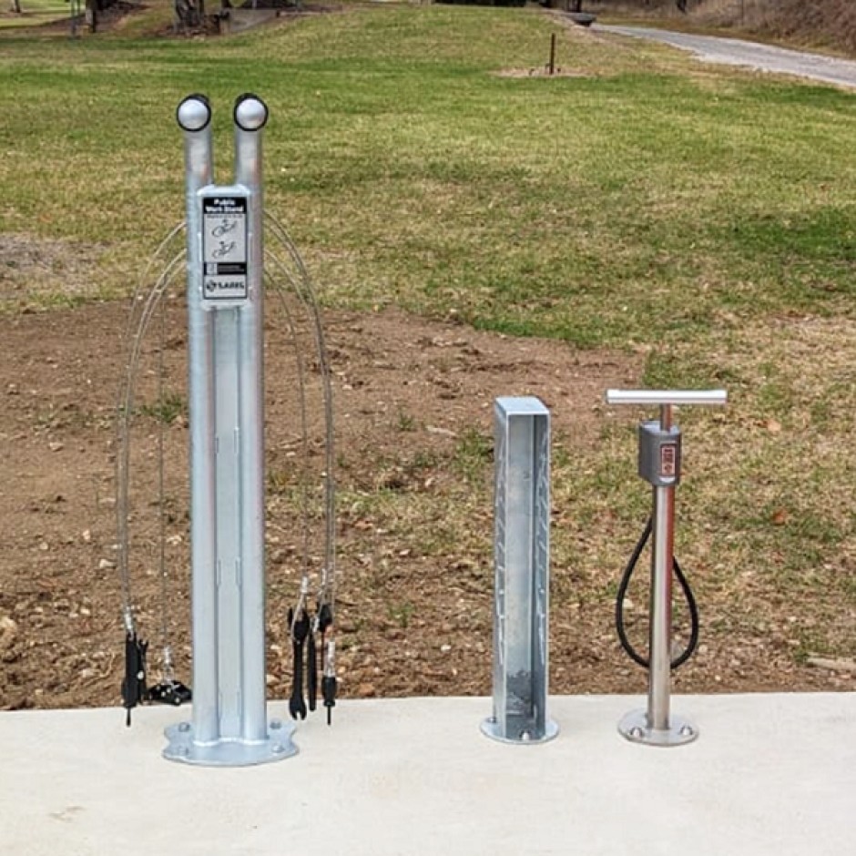 Saris Public Bike Repair Stand - Galvanised