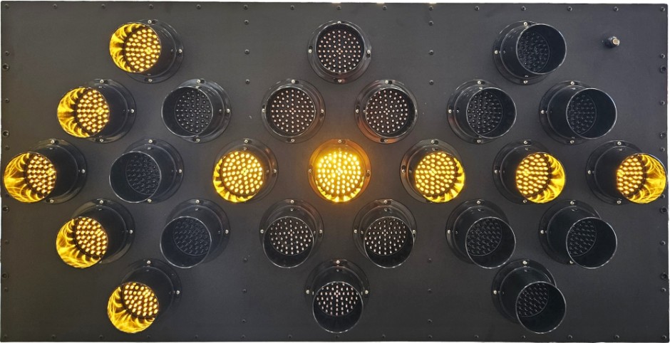 25 Light LED Arrow Board
